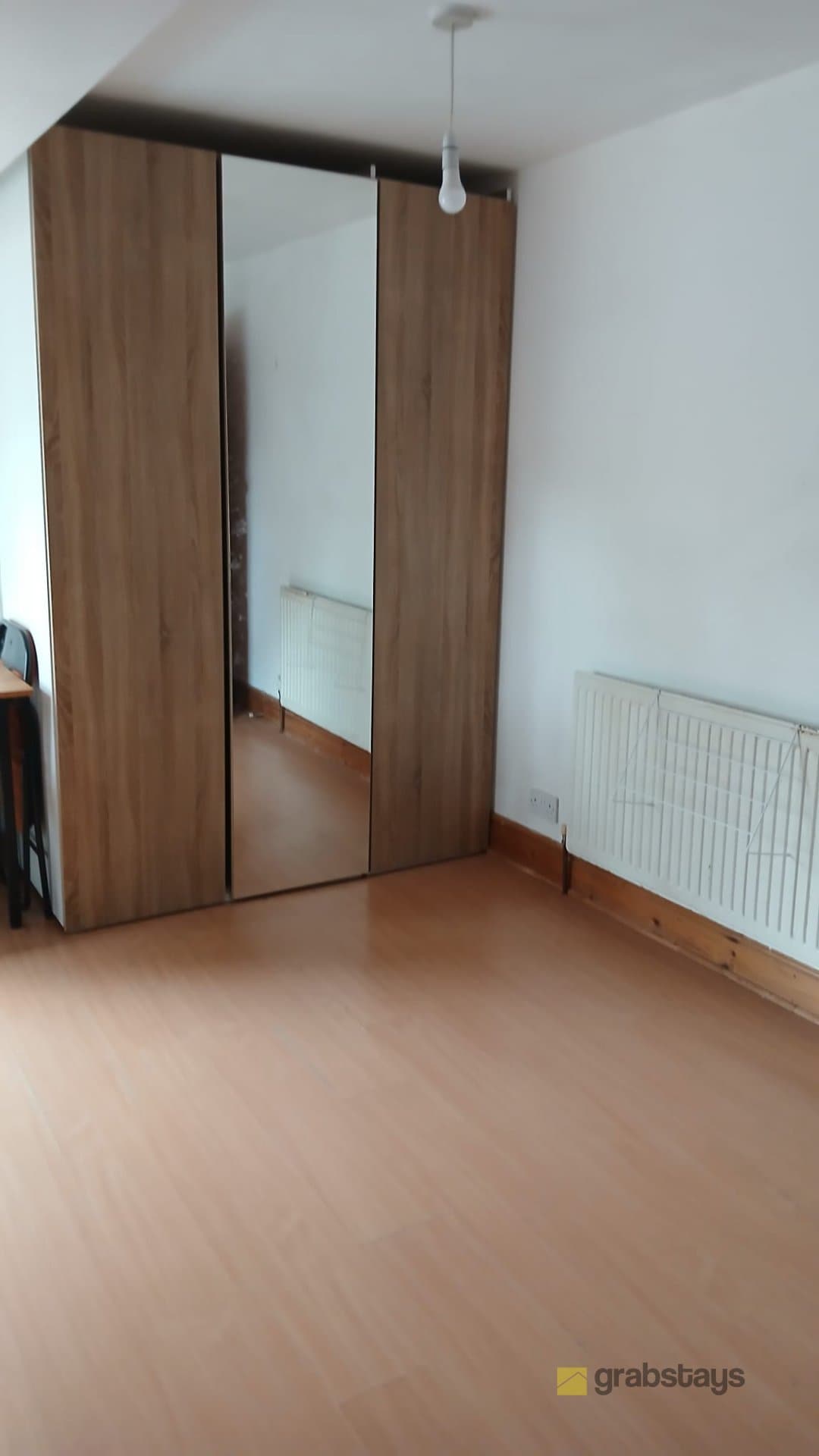 Sharing Room - Image 3