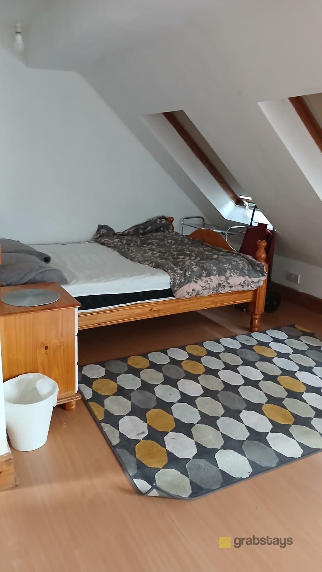 Sharing Room - Image 2