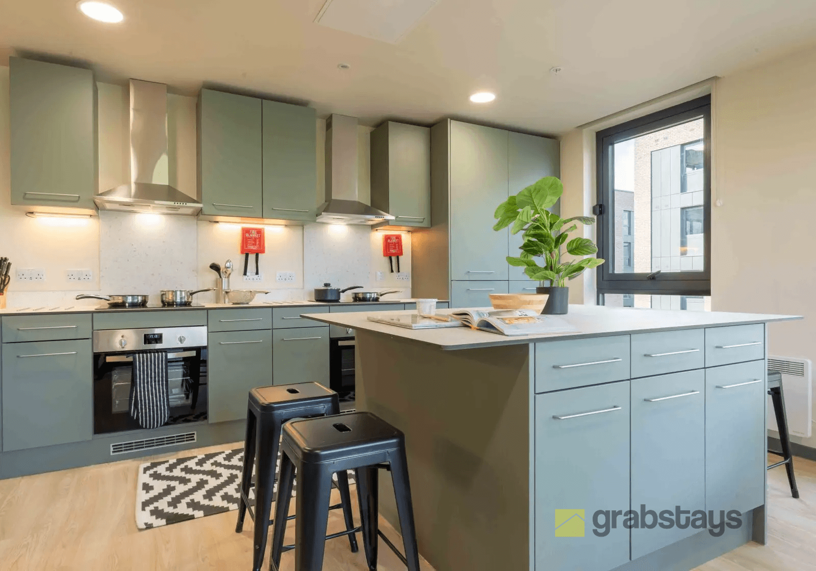 Tenancy Takeover - IQ Longwood Place En-Suite - Image 1